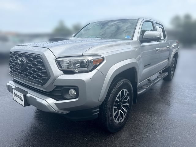 Used 2020 Toyota Tacoma TRD Sport w/ Technology Package AWD/4WD image 4