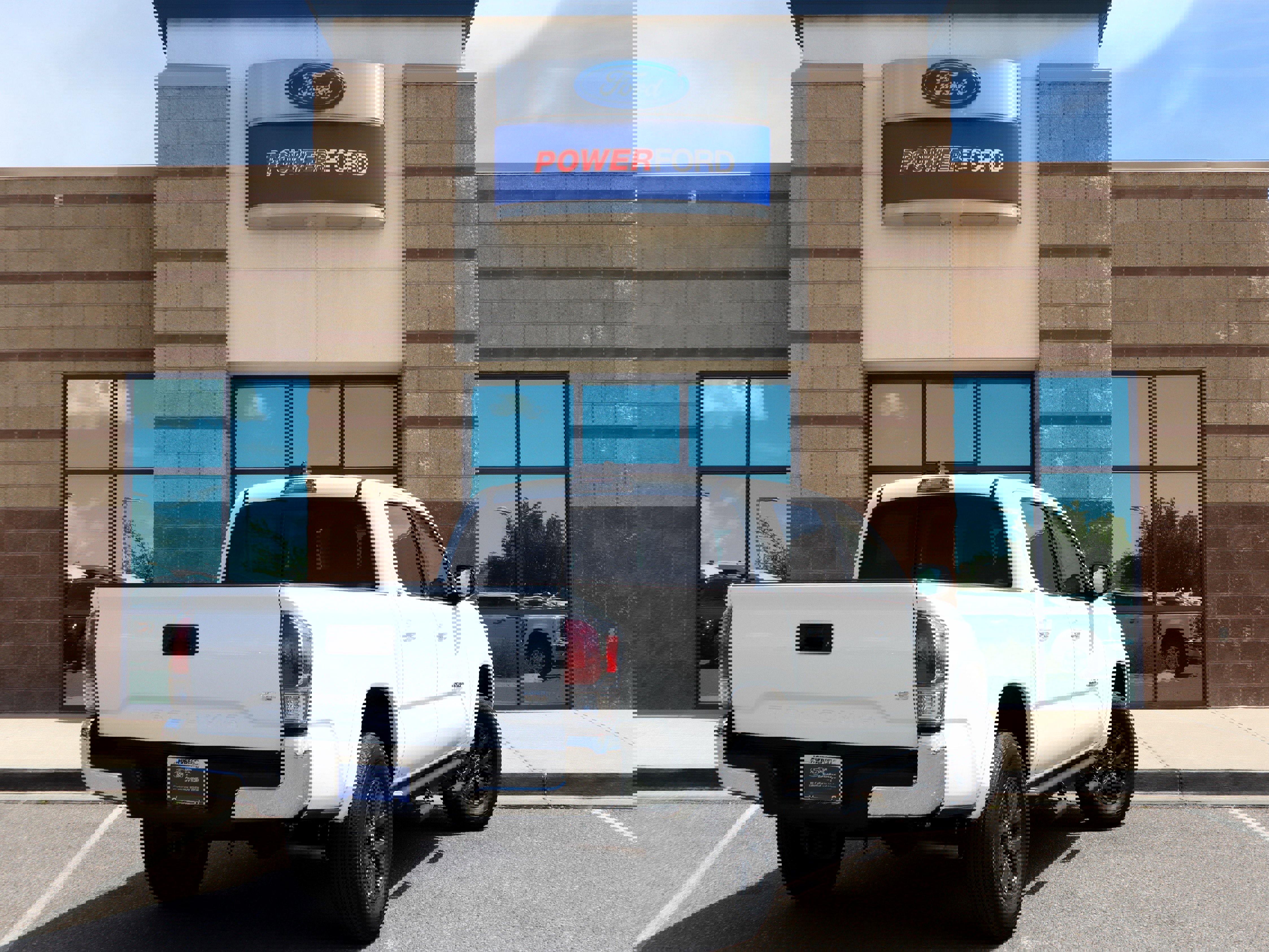 Used 2023 Toyota Tacoma SR5 RWD image 5