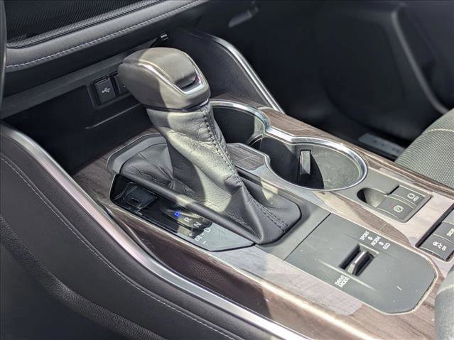 Used 2020 Toyota Highlander Limited FWD image 15