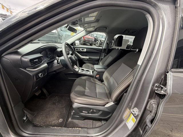 Certified 2024 Ford Explorer XLT w/ Class IV Trailer Tow Package image 11