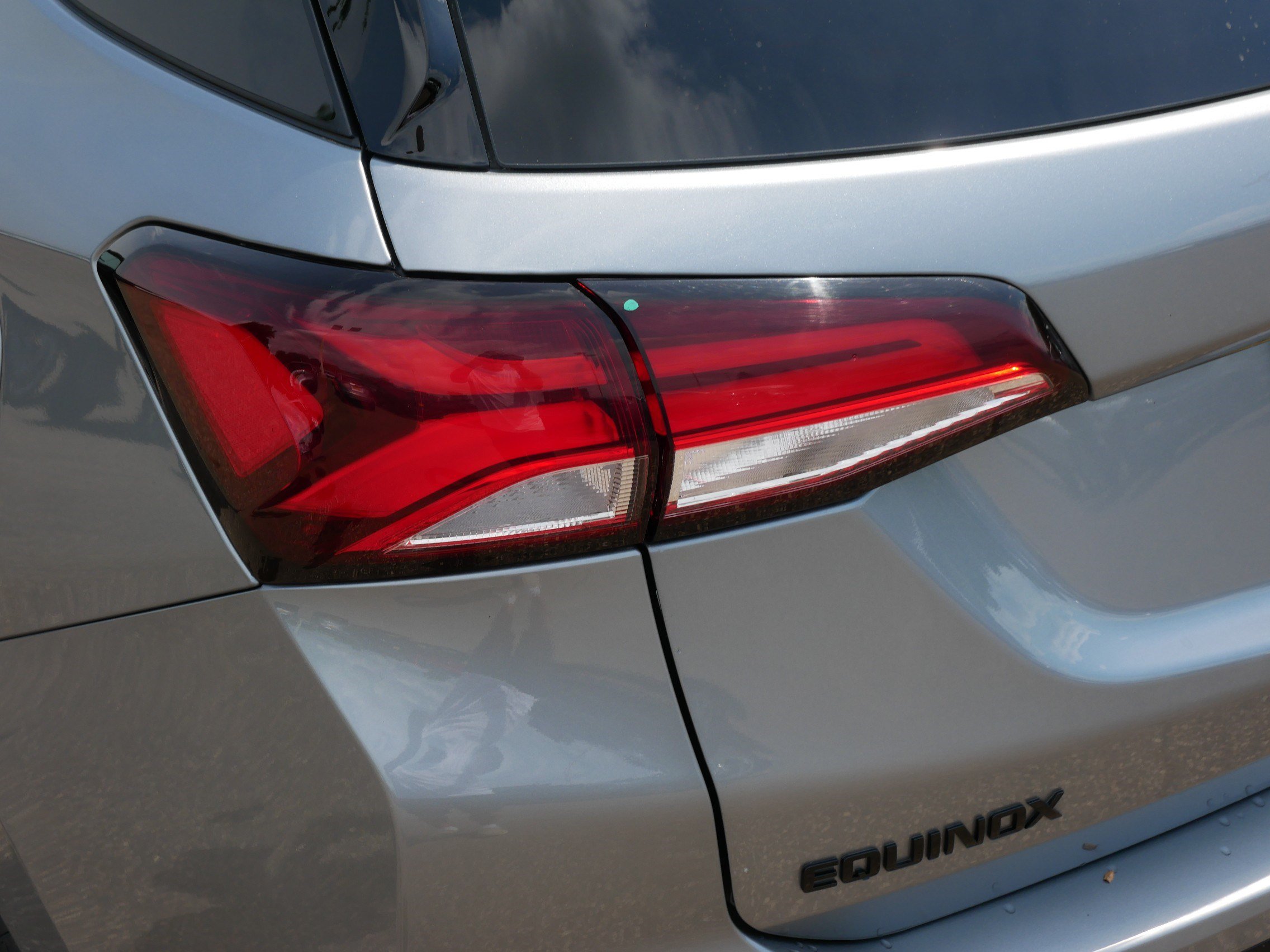 Used 2024 Chevrolet Equinox RS AWD/4WD image 17