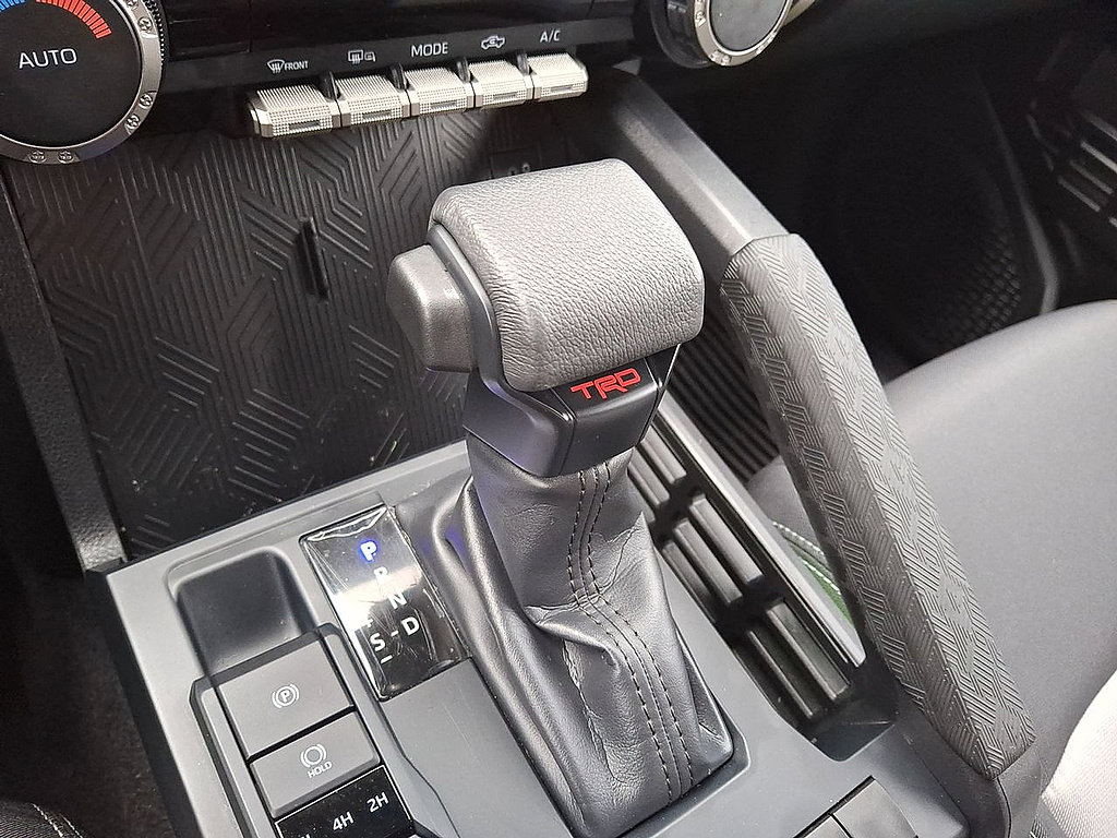 Used 2025 Toyota Tacoma TRD Sport AWD/4WD image 12
