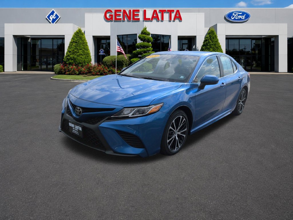 Used 2020 Toyota Camry SE FWD image 3