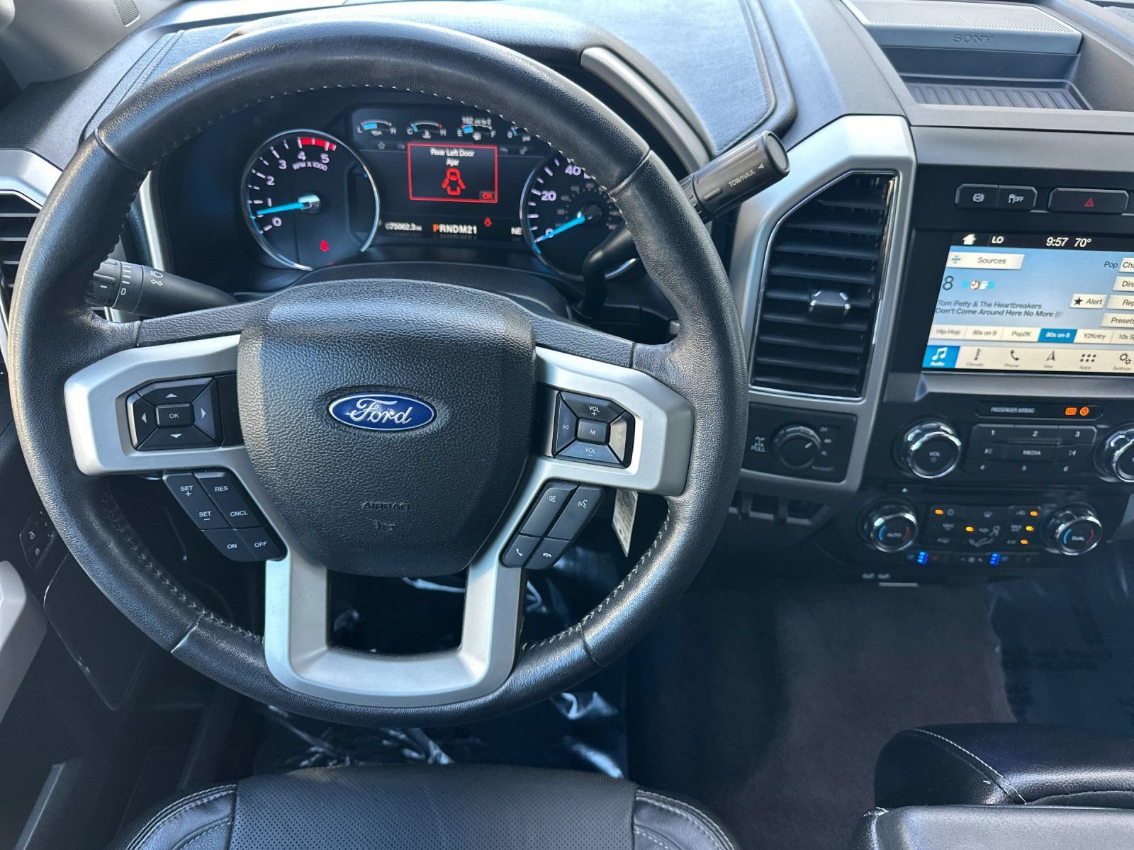 Certified 2018 Ford F250 Lariat w/ Lariat Value Package AWD/4WD image 13