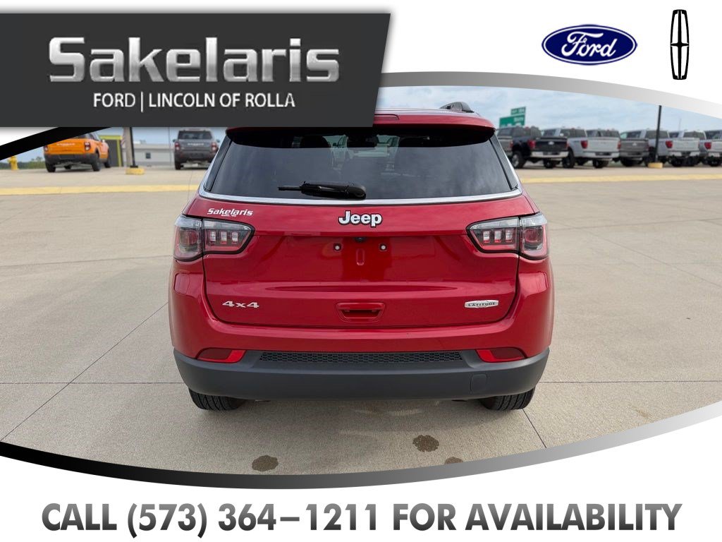 Used 2025 Jeep Compass Latitude AWD/4WD image 6
