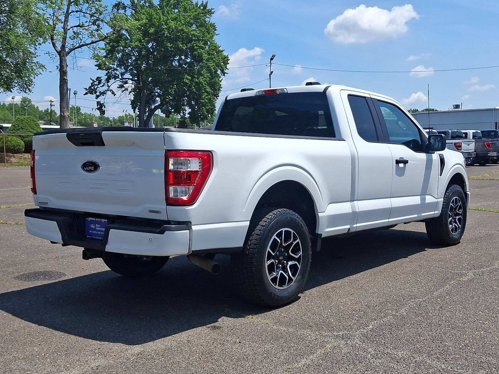 Certified 2022 Ford F150 XL w/ STX Appearance Package AWD/4WD image 7
