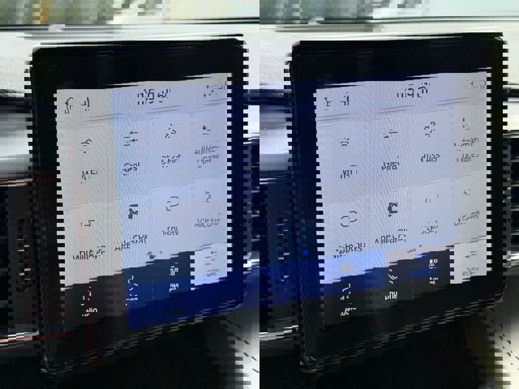 Certified 2023 Ford Explorer XLT w/ Equipment Group 202A image 27