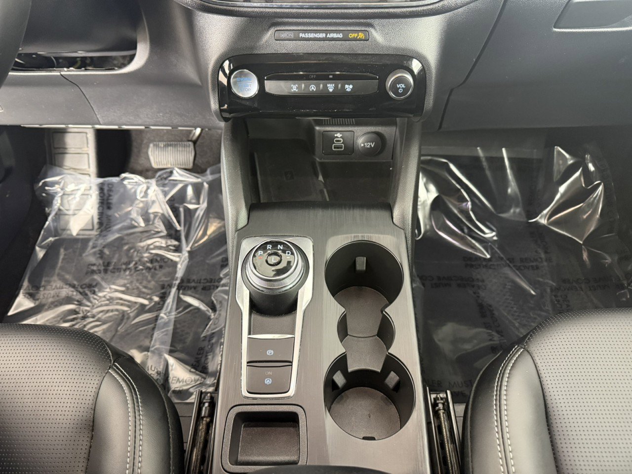 Certified 2025 Ford Escape Platinum AWD/4WD image 21