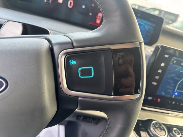 Certified 2025 Ford Expedition Active image 11