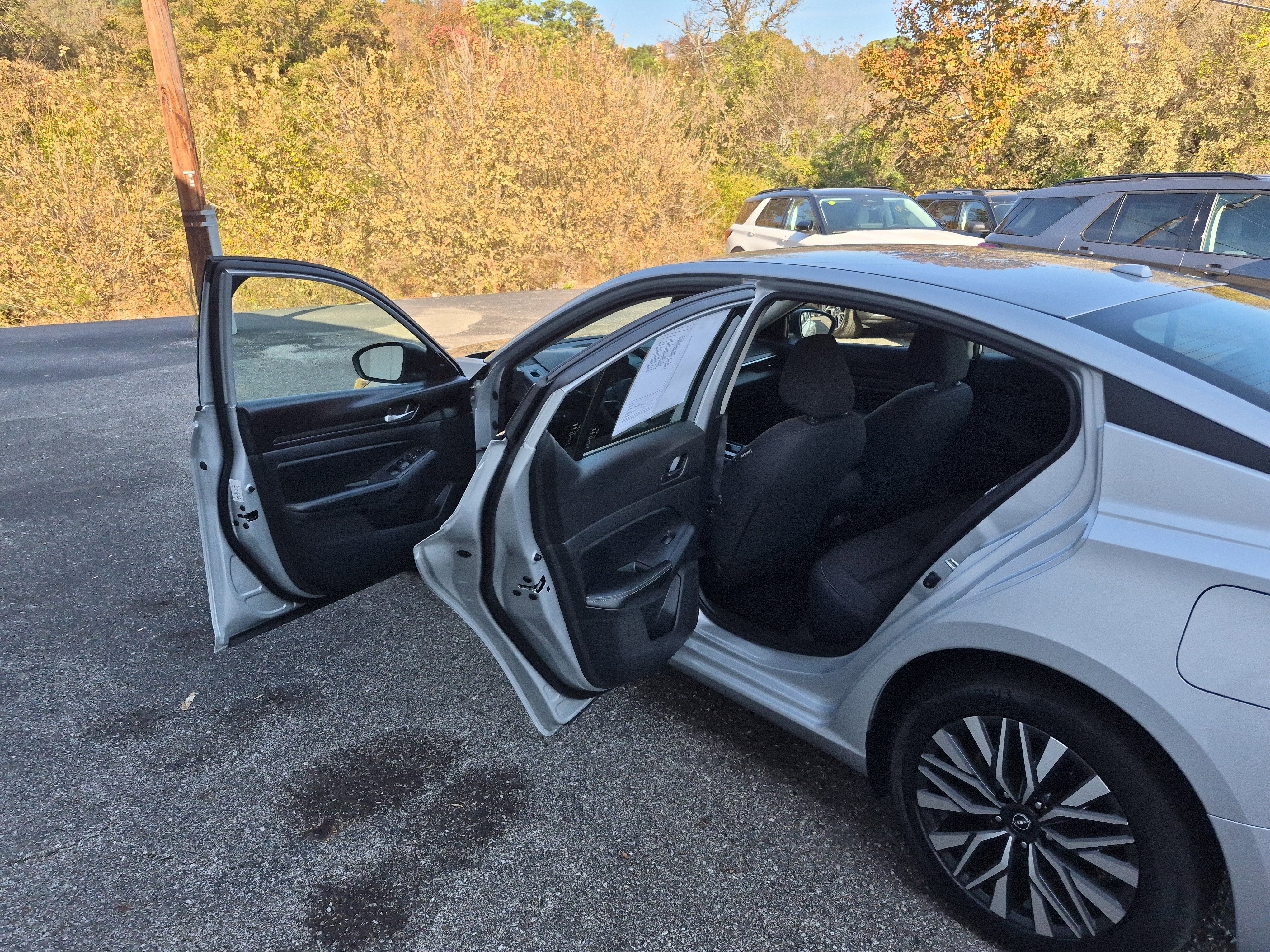 Used 2024 Nissan Altima 2.5 SV image 14