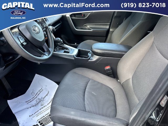 Used 2025 Toyota RAV4 LE AWD/4WD image 19