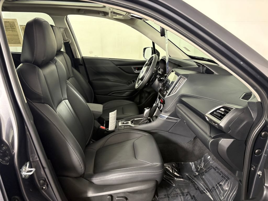 Used 2024 Subaru Forester Touring AWD/4WD image 37