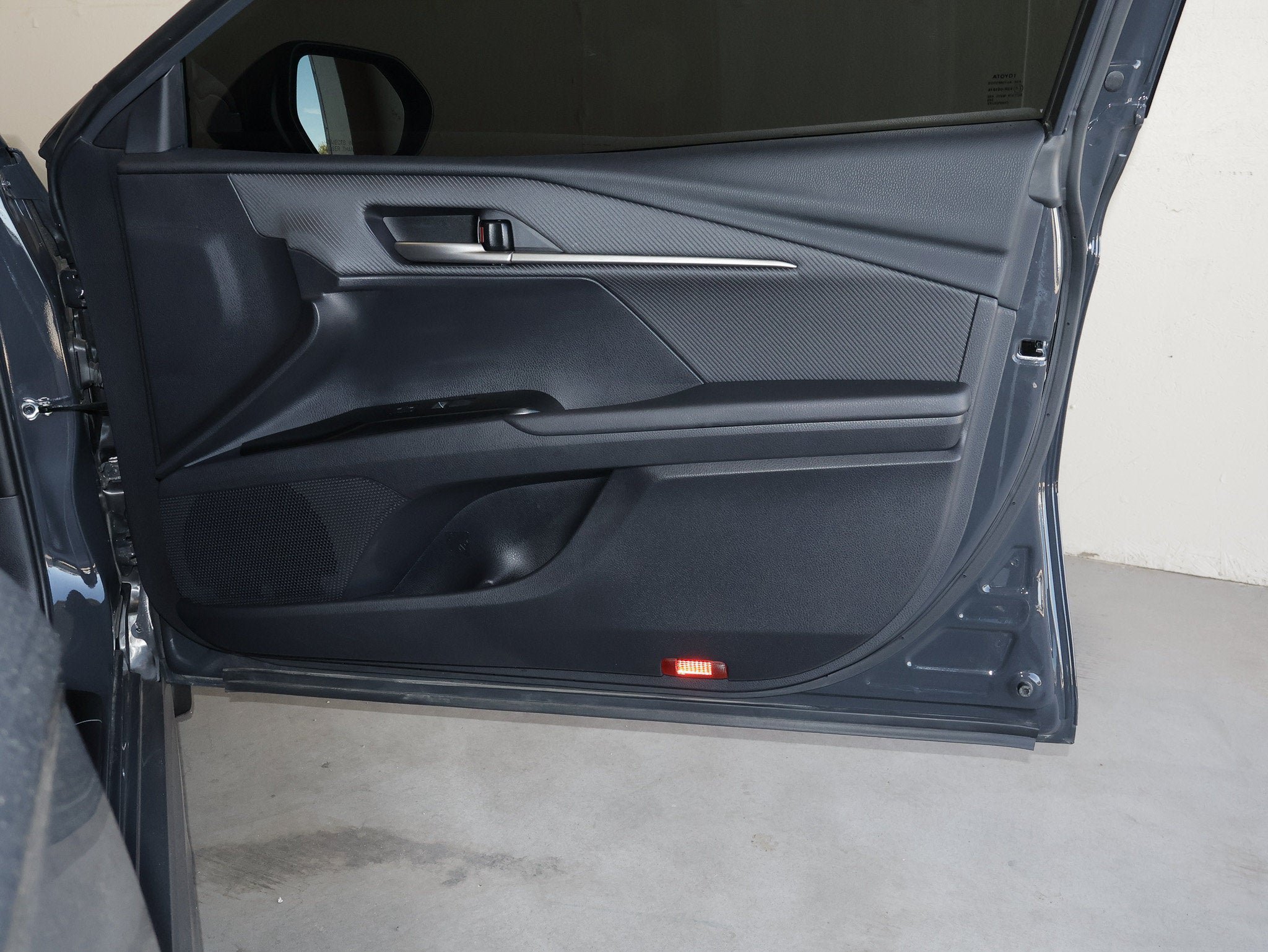 Used 2026 Toyota Camry SE FWD image 41