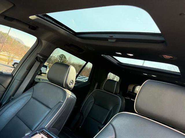 Used 2023 Chevrolet Traverse Premier AWD/4WD image 17