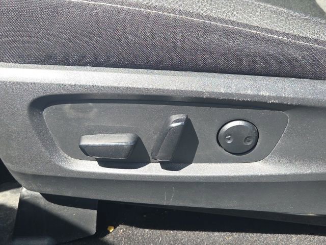 Used 2025 Nissan Pathfinder SV FWD image 27