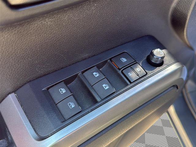 Used 2023 Toyota Tacoma SR5 w/ Technology Package AWD/4WD image 14