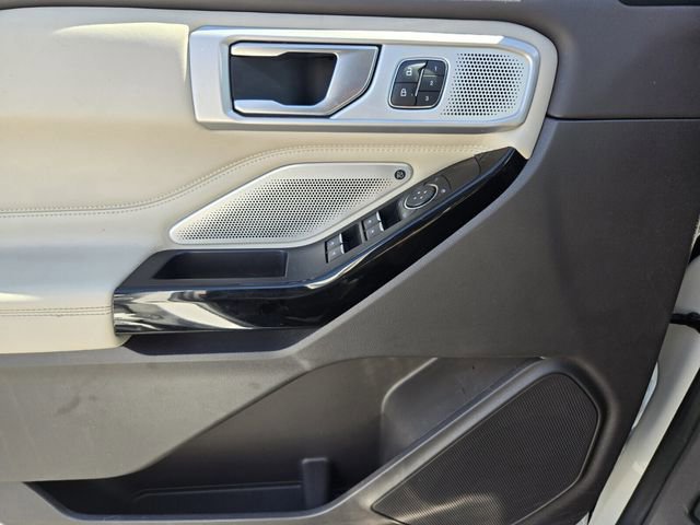 Certified 2021 Ford Explorer Platinum w/ Equipment Group 601A image 31