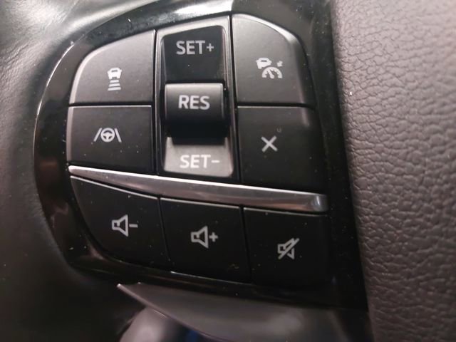 Certified 2021 Ford Explorer Platinum w/ Equipment Group 601A image 17