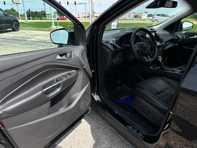 Certified 2019 Ford Escape Titanium AWD/4WD image 11