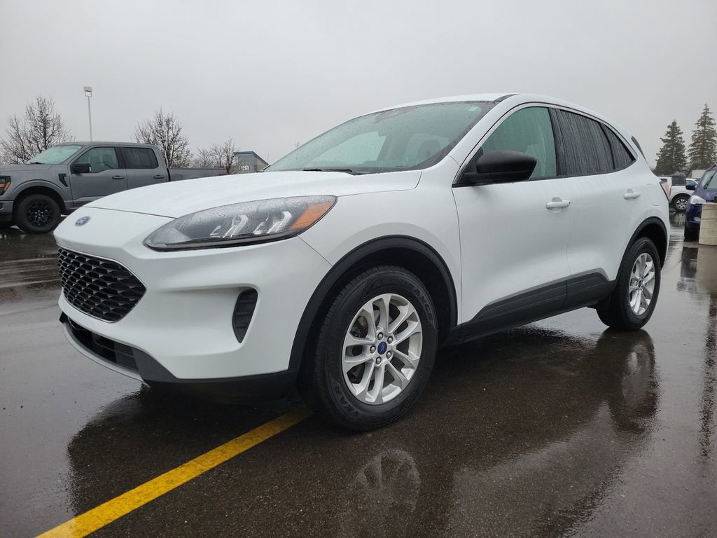 Certified 2022 Ford Escape SE w/ Convenience Package AWD/4WD image 2