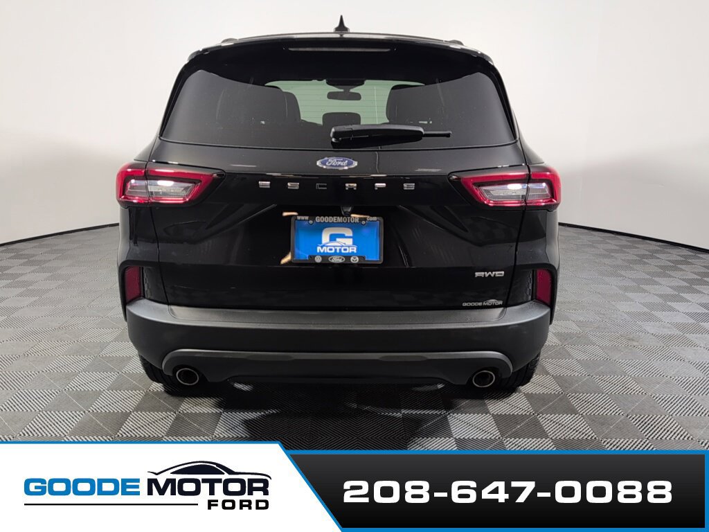 Certified 2025 Ford Escape ST-Line Select AWD/4WD image 6