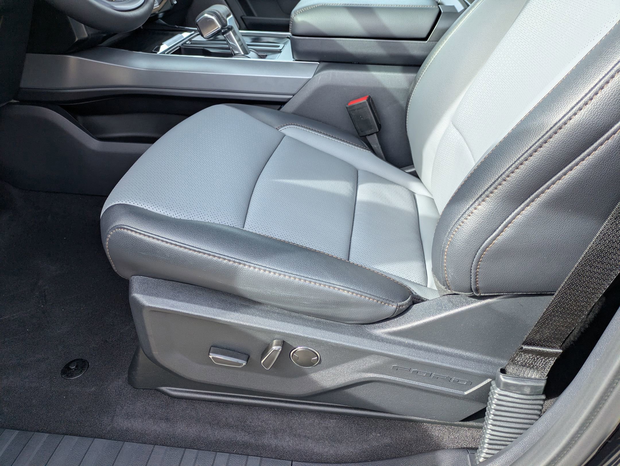 Certified 2025 Ford F150 Lightning Lariat image 16