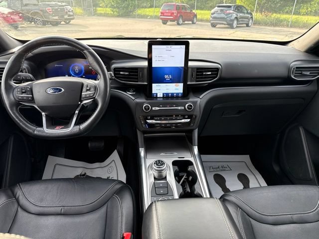 Certified 2020 Ford Explorer ST w/ Premium Technology Package AWD/4WD image 17