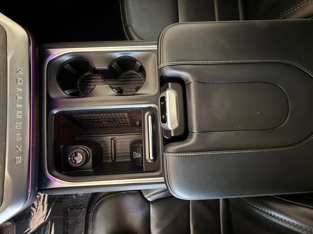 Certified 2025 Ford Expedition Platinum AWD/4WD image 22