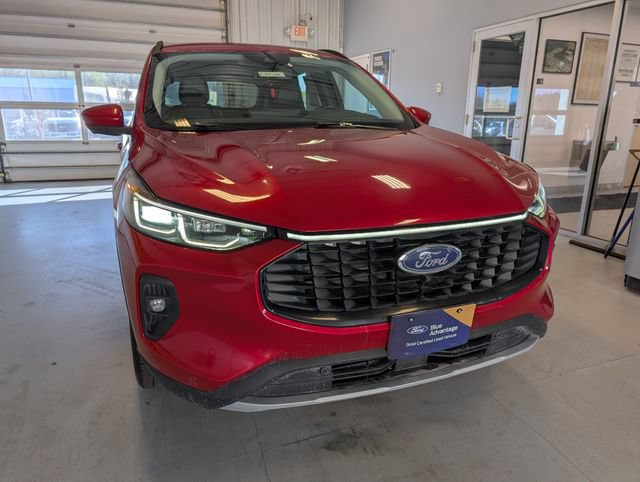 Certified 2024 Ford Escape Platinum AWD/4WD image 37