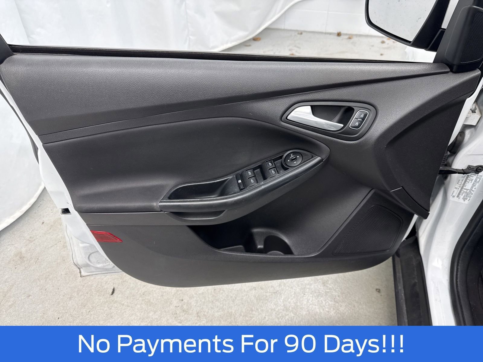 Certified 2018 Ford Focus SE FWD image 13