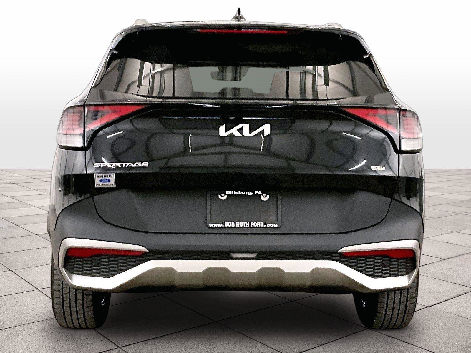 Used 2023 Kia Sportage EX image 4