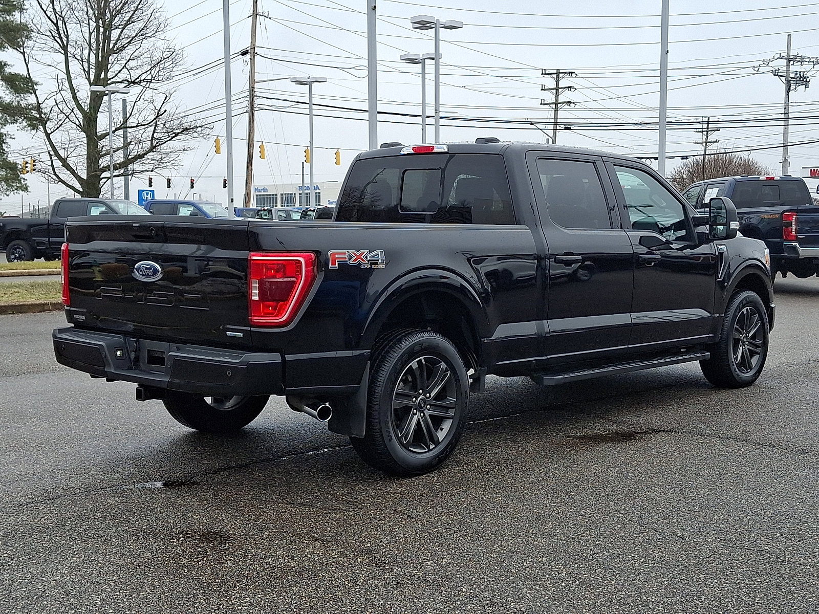 Certified 2021 Ford F150 XLT w/ Equipment Group 302A High image 11