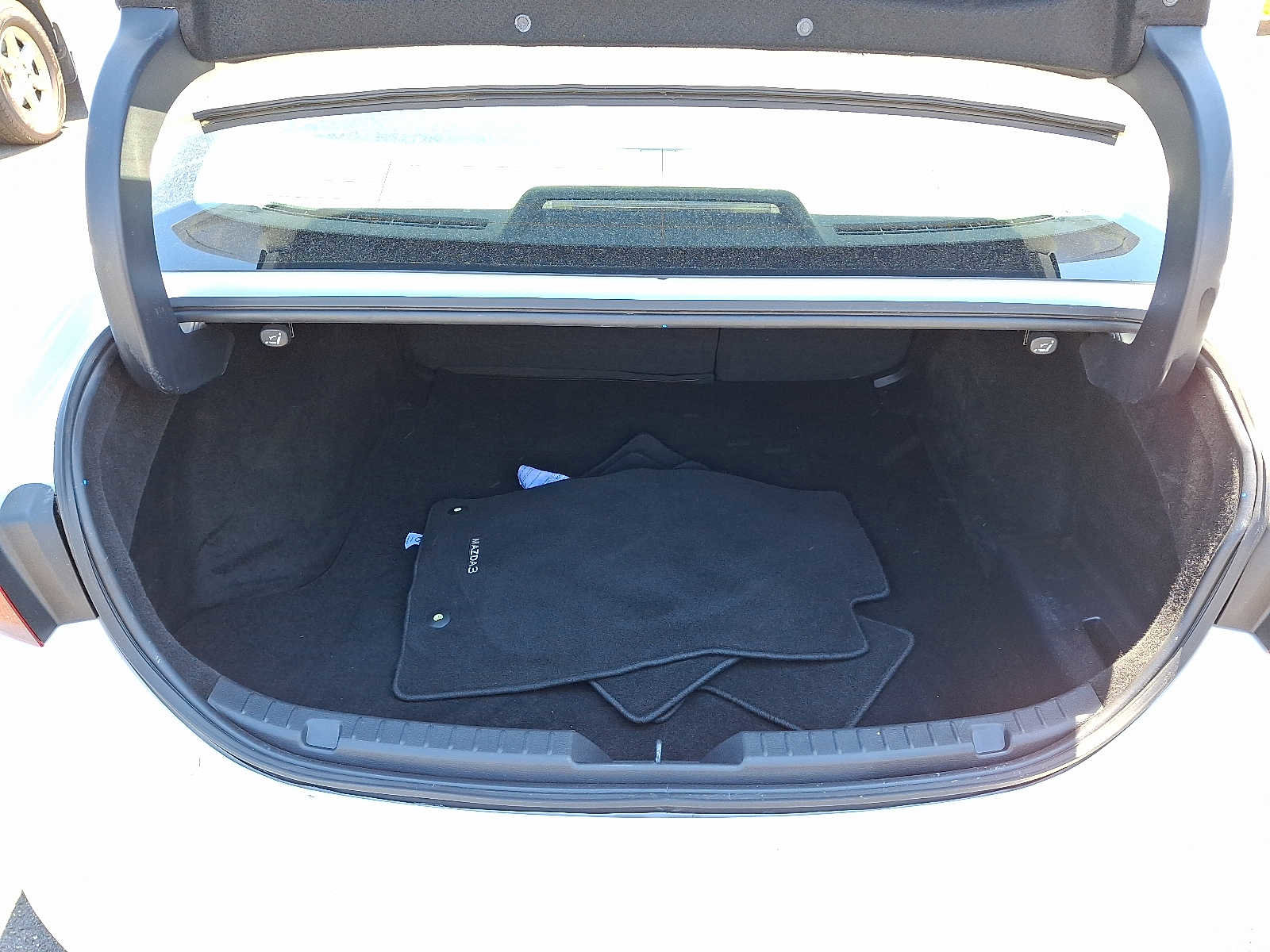 Used 2023 MAZDA MAZDA3 s FWD image 28