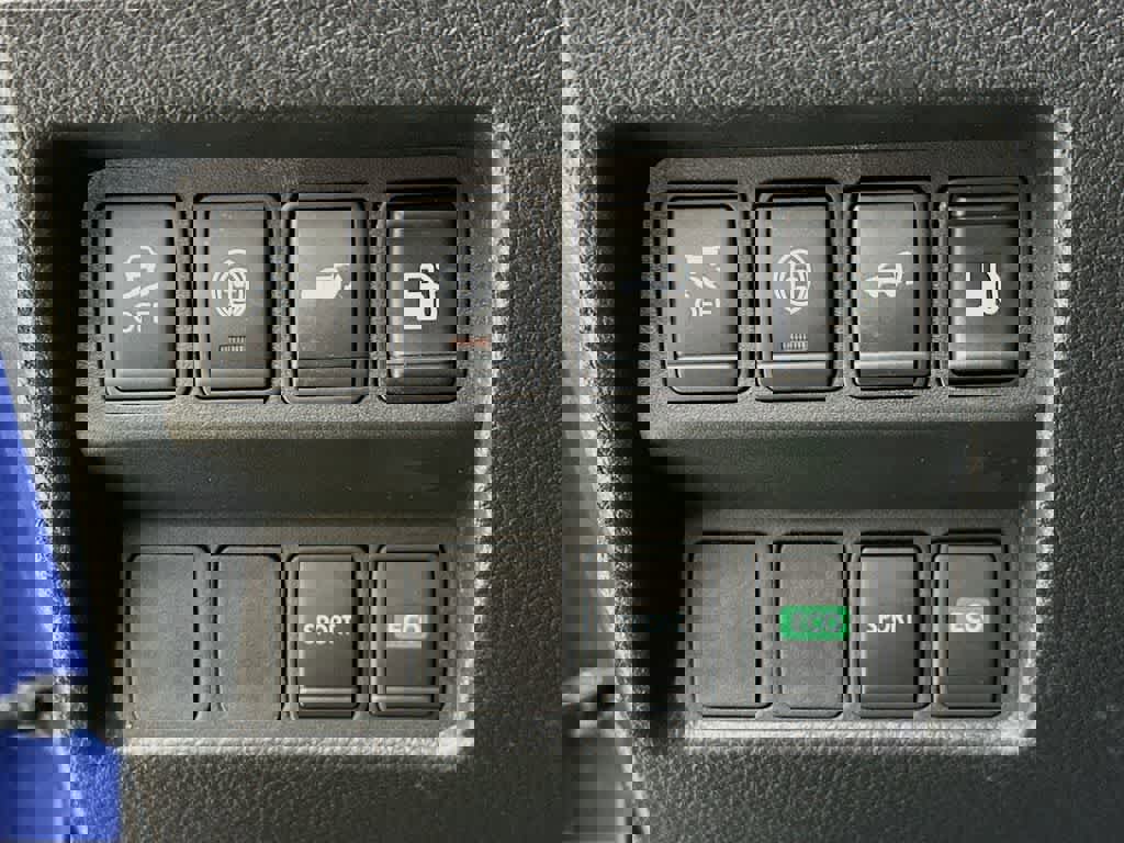 Used 2020 Nissan Rogue SV image 26