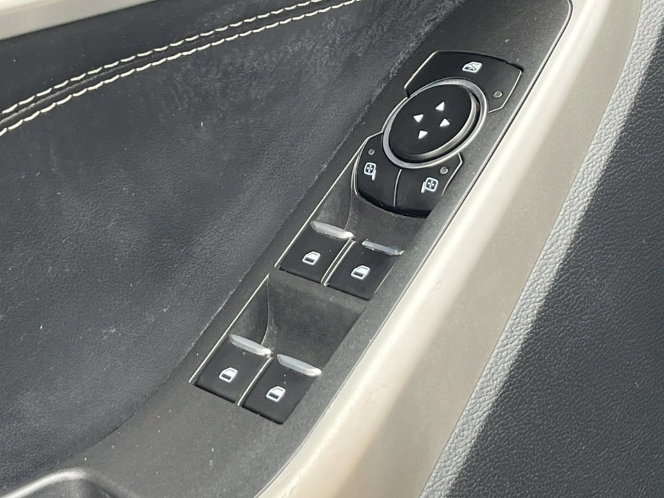 Certified 2022 Ford Explorer XLT w/ Equipment Group 202A image 20