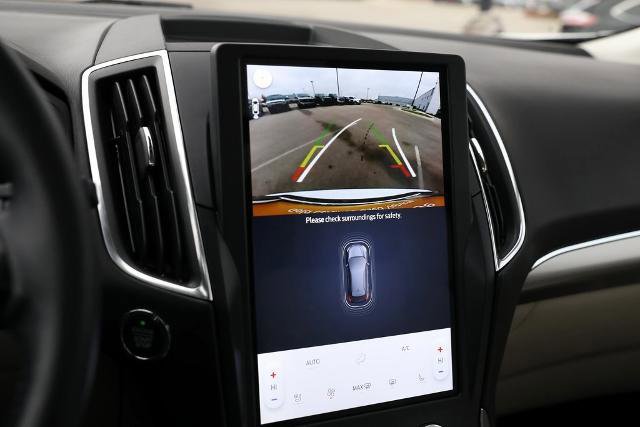 Certified 2024 Ford Edge Titanium w/ Titanium Elite Package image 38