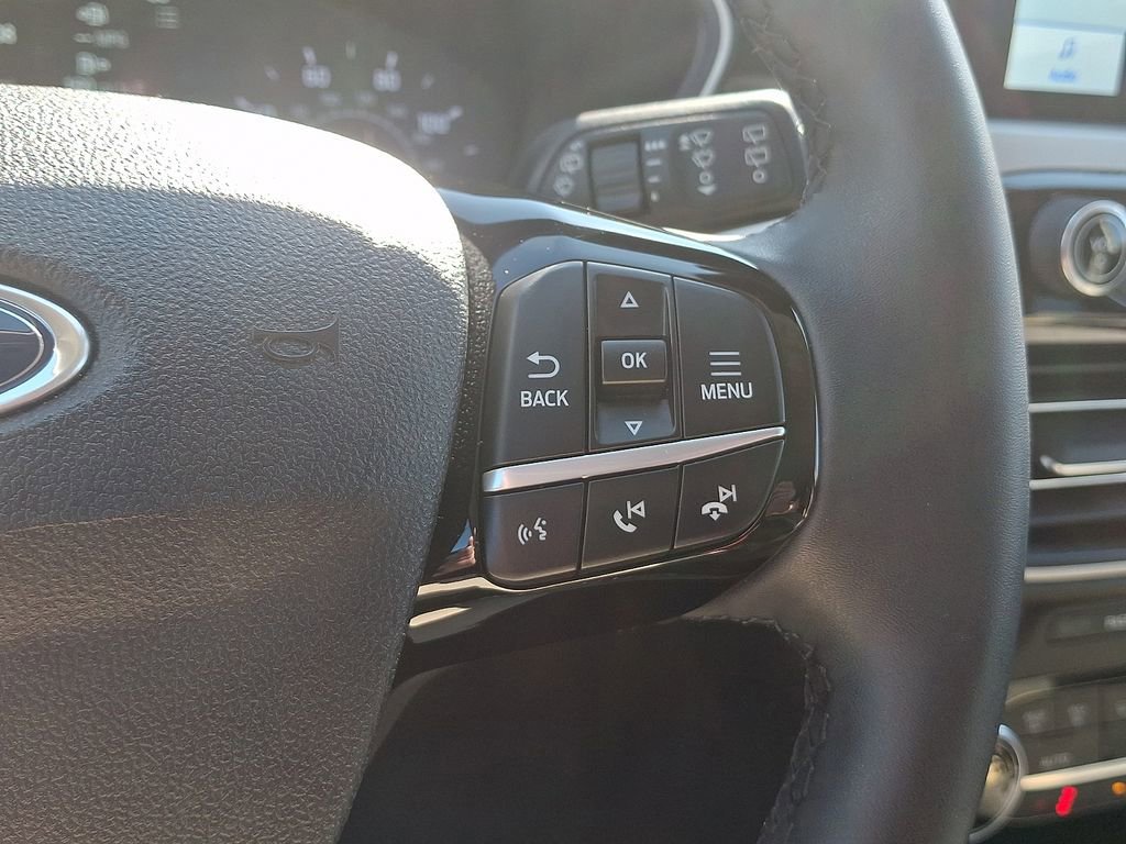 Certified 2022 Ford Escape SE w/ Cold Weather Package AWD/4WD image 22