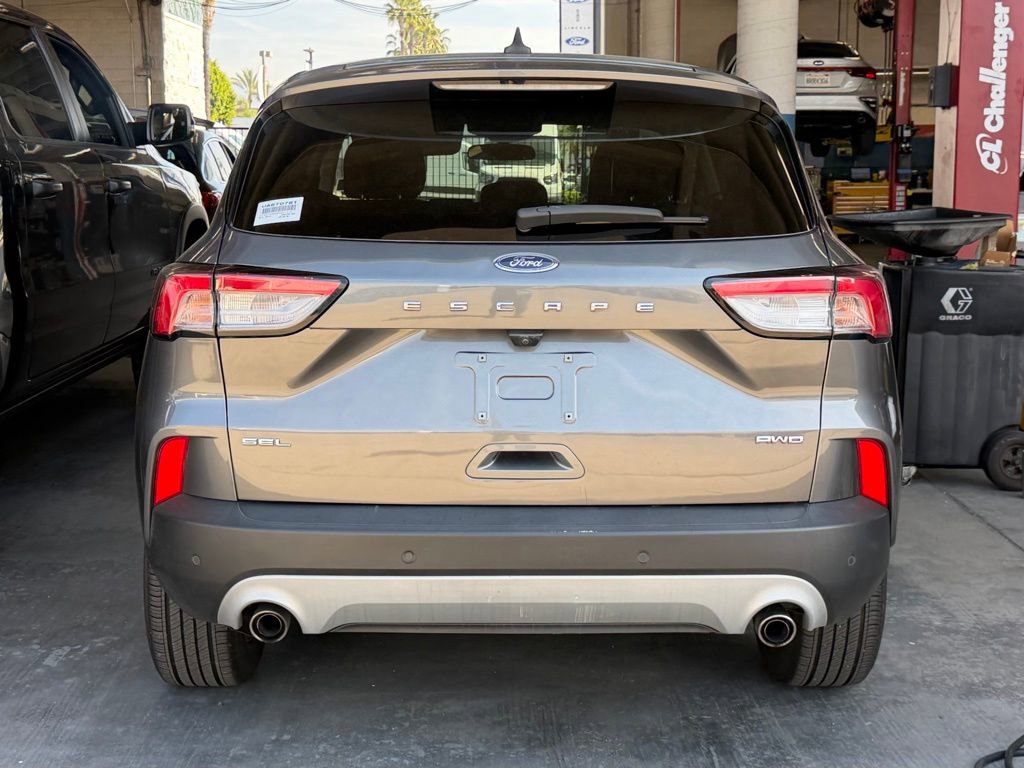 Certified 2022 Ford Escape SEL image 4