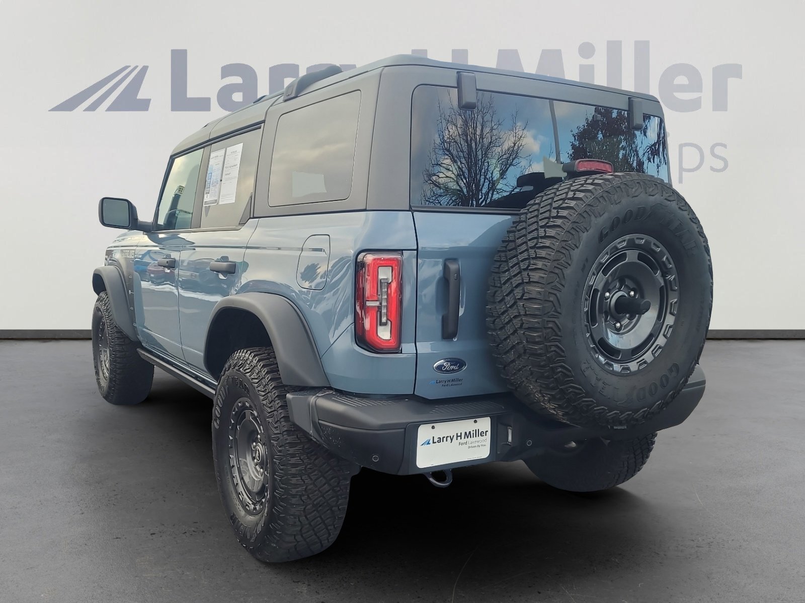 Certified 2024 Ford Bronco Everglades image 3