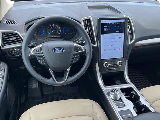Certified 2024 Ford Edge SEL w/ Convenience Package AWD/4WD image 19