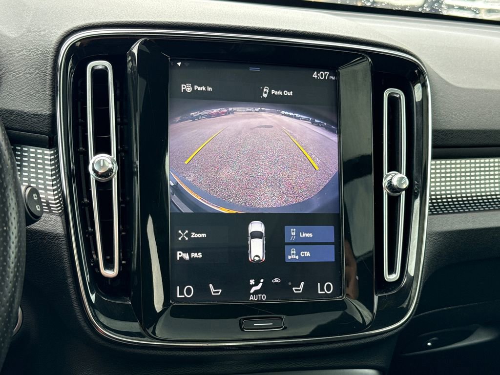 Used 2019 Volvo XC40 T5 R-Design image 19