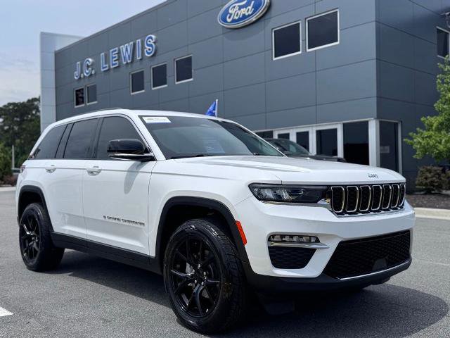 Used 2023 Jeep Grand Cherokee Limited RWD image 1