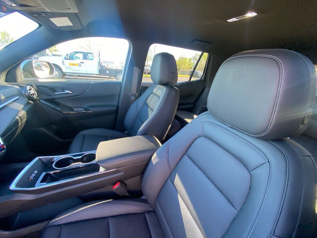 Used 2025 Chevrolet Equinox LT w/ Convenience Package II image 20