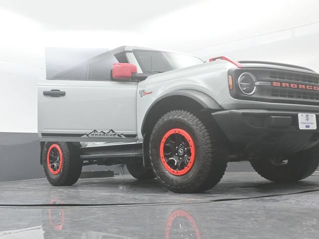 Certified 2022 Ford Bronco 2-Door w/ Sasquatch Package AWD/4WD image 29