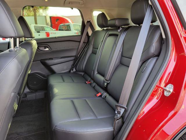 Used 2025 Nissan Rogue SL w/ SL Premium Package image 15