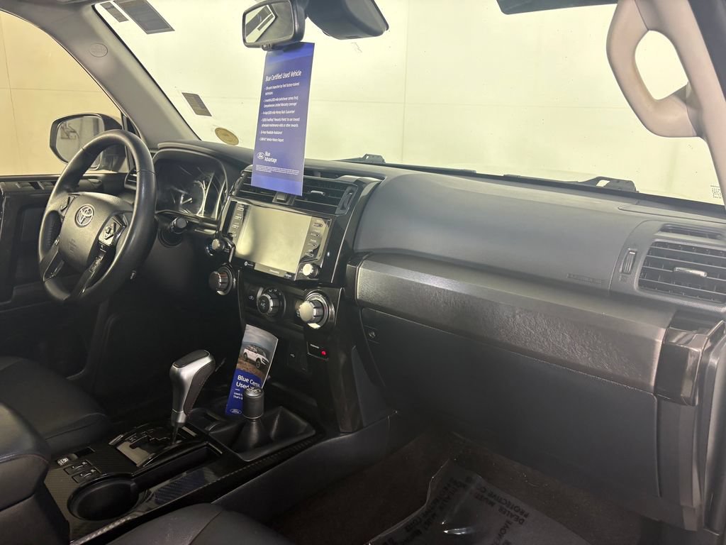 Used 2020 Toyota 4Runner TRD Off-Road Premium w/ Moonroof Package AWD/4WD image 36