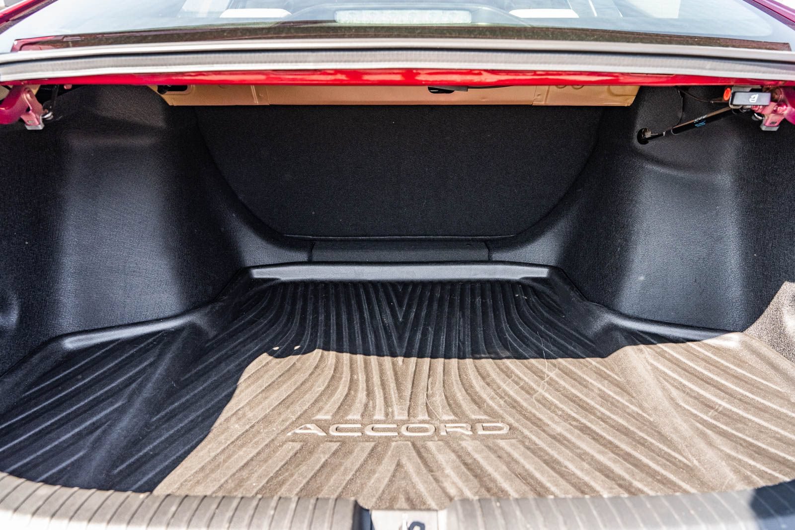 Used 2025 Honda Accord LX image 15