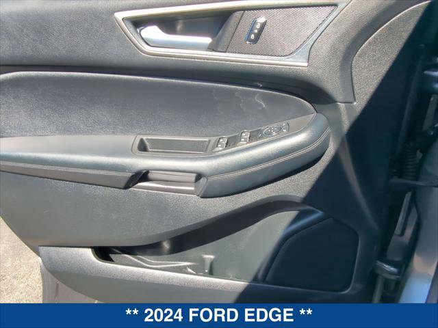 Certified 2024 Ford Edge SEL w/ Convenience Package AWD/4WD image 10