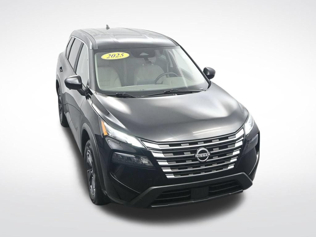 Used 2025 Nissan Rogue SV FWD image 33