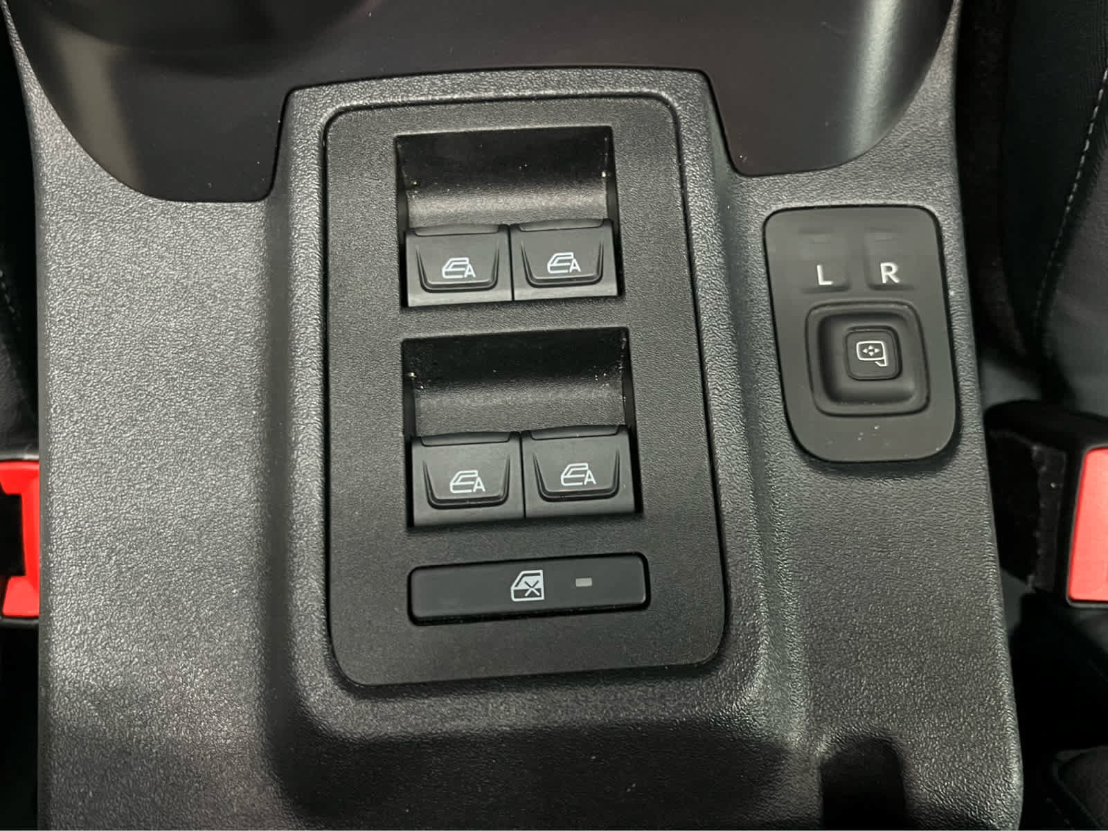 Certified 2024 Ford Bronco Outer Banks w/ Sasquatch Package AWD/4WD image 29